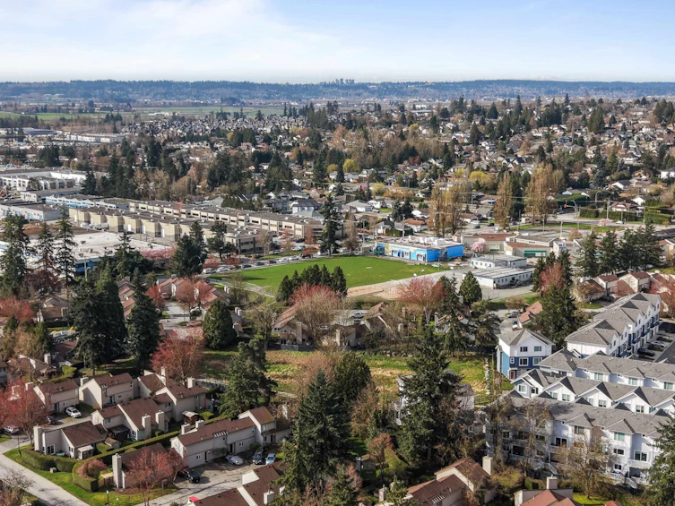 19449 62 Avenue, Surrey, BC, V3S 5M8 - 21