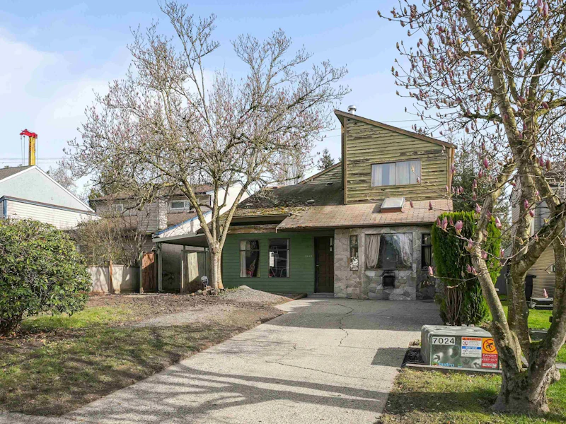 19449 62nd Avenue, Surrey BC V3S 7L4