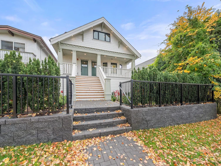 2528 Mcgill Street, Vancouver, BC, V5K 1H1 - 2