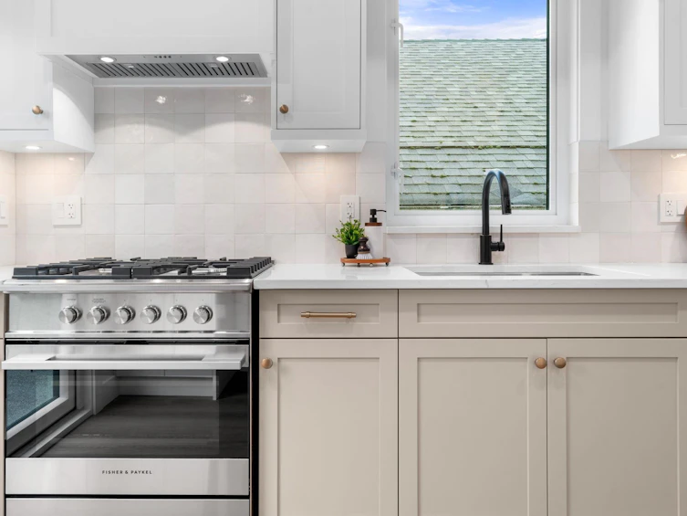 2528 Mcgill Street, Vancouver, BC, V5K 1H1 - 12