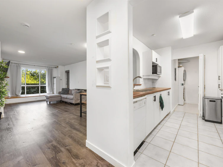104-12633 No 2 Road, Richmond, BC, V7E 6N5 - 7