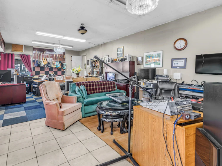 2141 Marine Way, New Westminster, BC, V3M 2H2 - 12