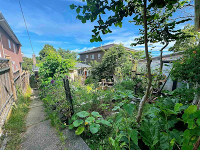 5569 Culloden Street - 3