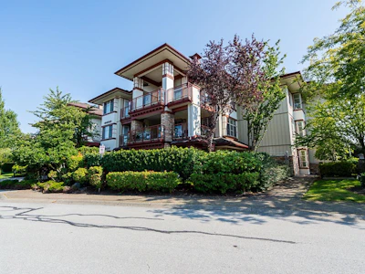 204-16469 64 Avenue - 3