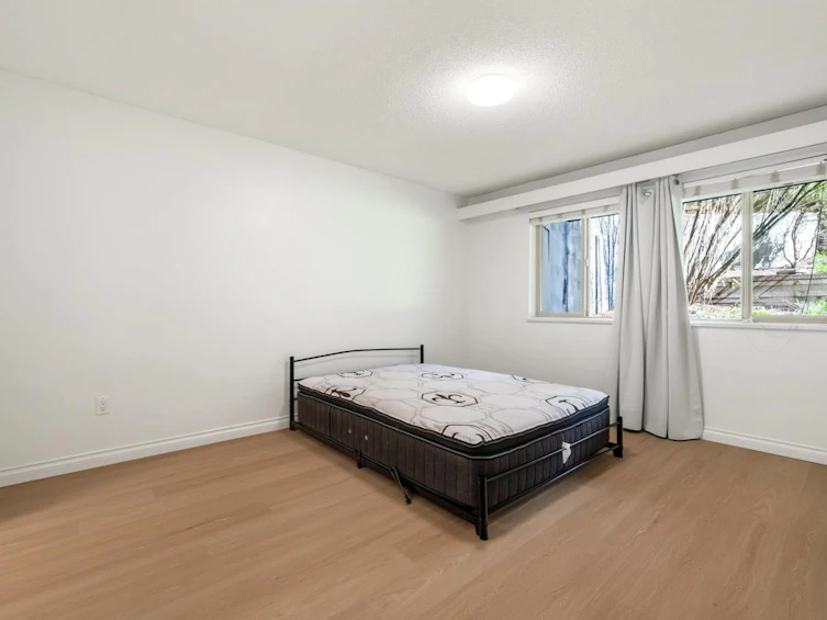 101-9857 Manchester Drive, Burnaby, BC, V3N 4P5 - 10