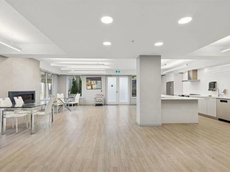 111-10838 Whalley Boulevard, Surrey, BC, V3R 4G8 - 24