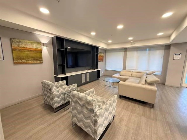 111-10838 Whalley Boulevard, Surrey, BC, V3R 4G8 - 23