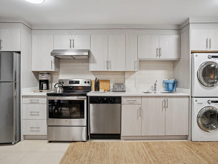 3045 E 59th Avenue, Vancouver, BC, V5S 2B2 - 32
