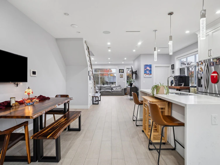 3045 E 59th Avenue, Vancouver, BC, V5S 2B2 - 19