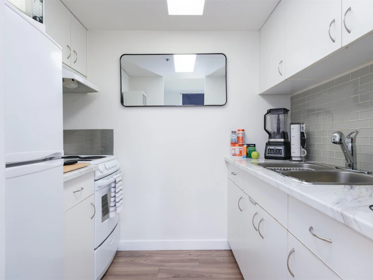 801-789 Drake Street, Vancouver, BC, V6Z 2N7 - 2