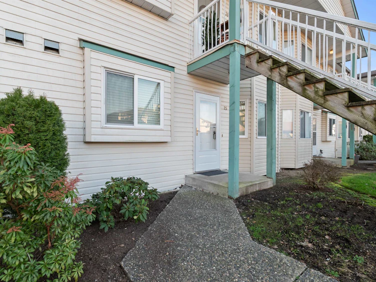25-45640 Storey Avenue, Chilliwack, BC, V2R 3C5 - 2