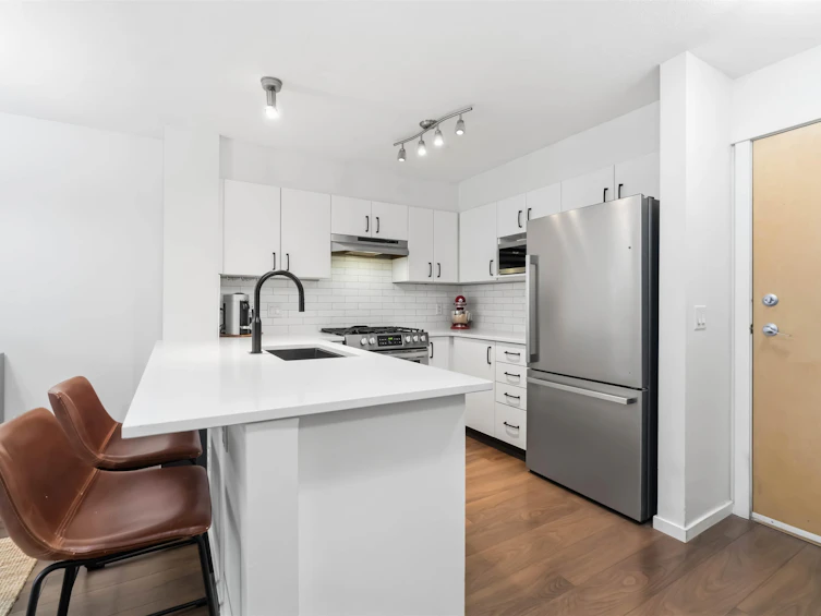 308-801 Klahanie Drive, Port Moody, BC, V3H 5K4 - 6
