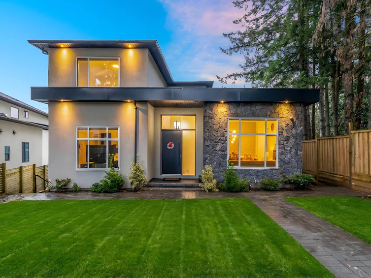13995 79a Avenue, Surrey, BC, V3W 2Z5