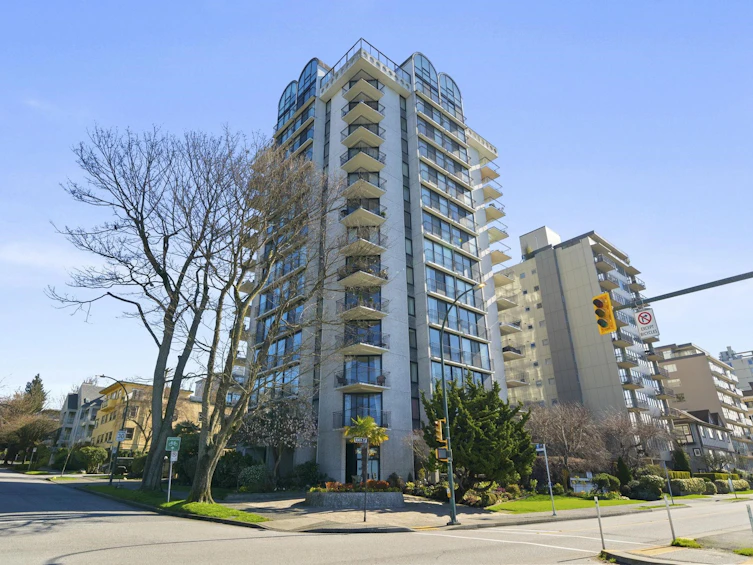 402-1575 Beach Avenue, Vancouver, BC, V6G 1Y5