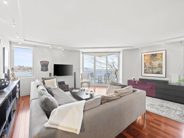 402-1575 Beach Avenue, Vancouver, BC, V6G 1Y5 - 3