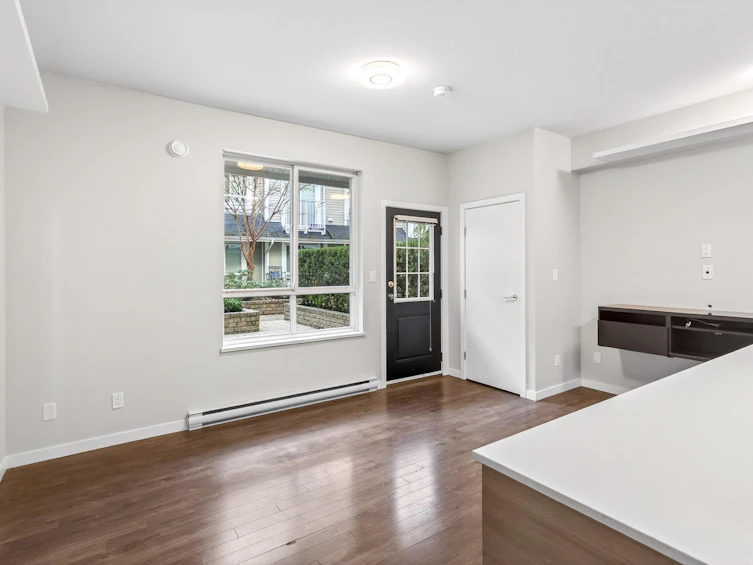8-6965 Hastings Street, Burnaby, BC, V5B 1S9 - 7