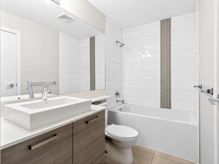 8-6965 Hastings Street, Burnaby, BC, V5B 1S9 - 25