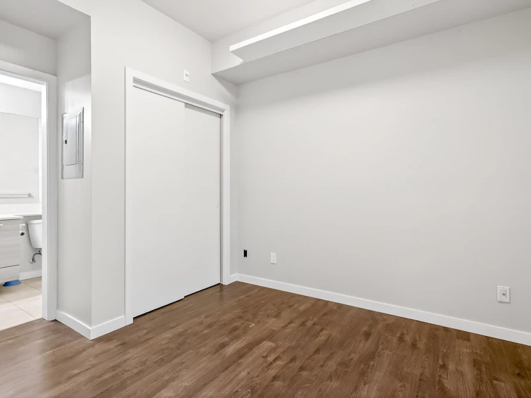 8-6965 Hastings Street, Burnaby, BC, V5B 1S9 - 22
