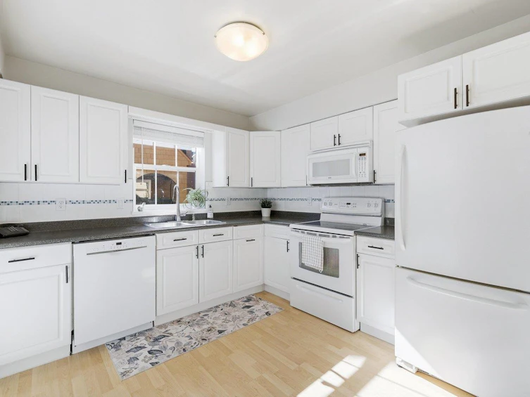 206-5556 14 Avenue, Delta, BC, V4M 4E7 - 6