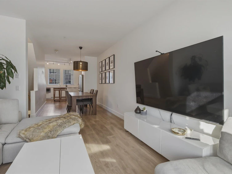 1361 Marinaside Place, Squamish, BC, V8B 1A8 - 11