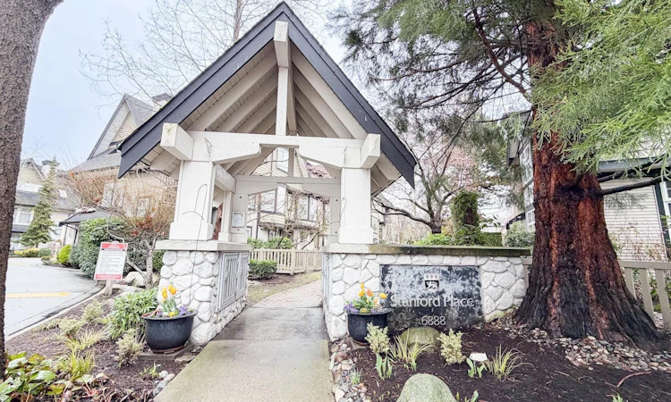 92-6888 Robson Drive
