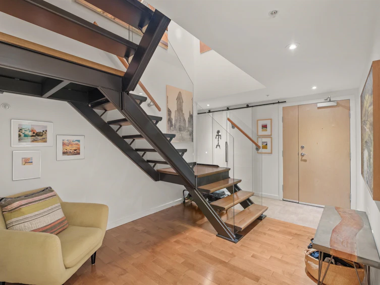 PH8-683 W Victoria Park, North Vancouver, BC, V7M 0A2 - 28
