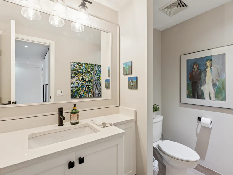 PH8-683 W Victoria Park, North Vancouver, BC, V7M 0A2 - 34
