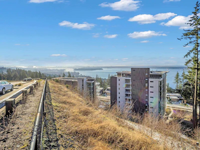 510-3963 Uplands Way - 3