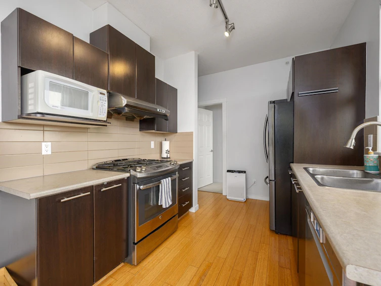 409-9329 University Crescent, Burnaby, BC, V5A 4Y4 - 16