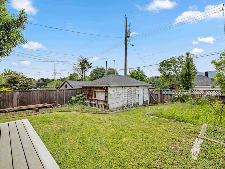 2641 E 5th Avenue, Vancouver, BC, V5M 1N1 - 4