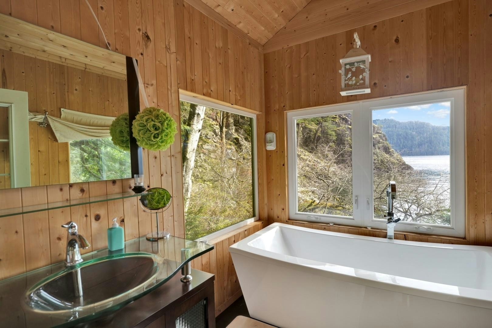 For Sale: 322 Echo Island, Harrison Hot Springs, BC - REW