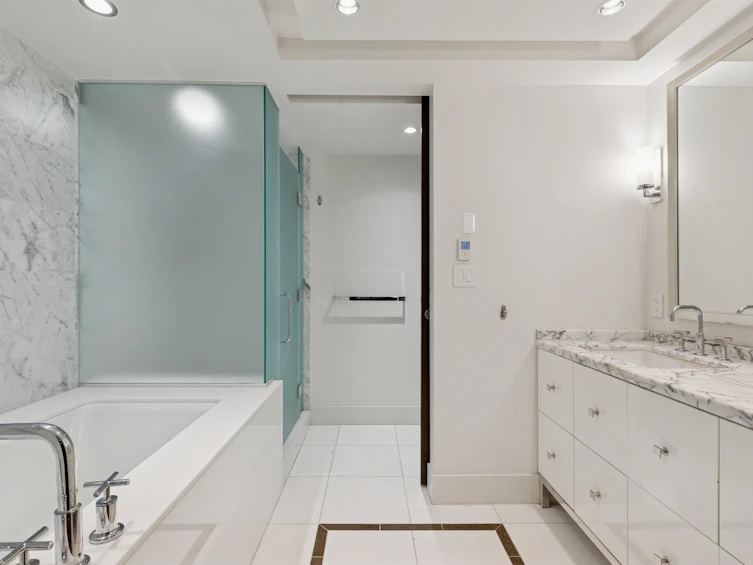 2702-667 Howe Street, Vancouver, BC, V6C 0B5 - 27