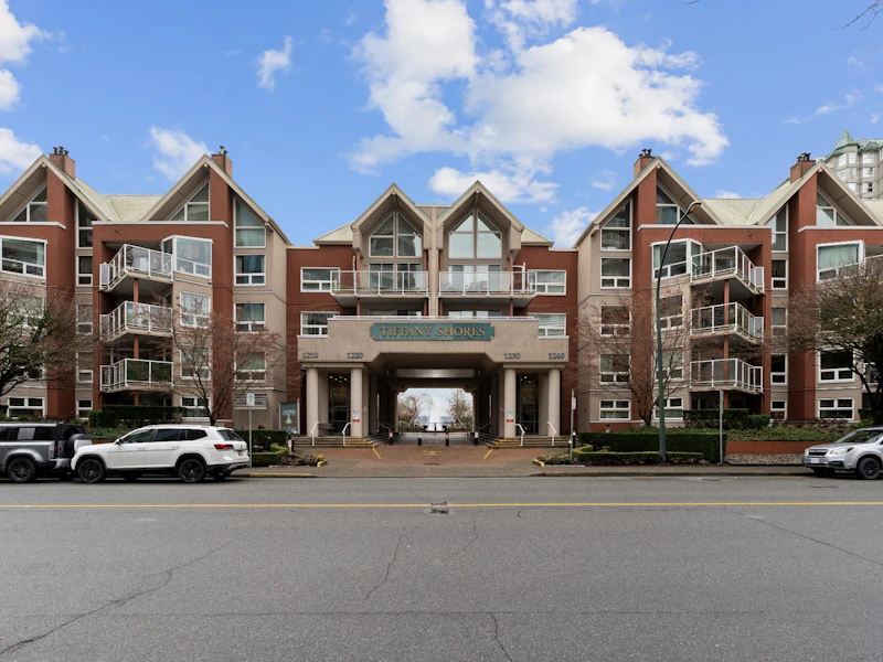 107B - 1210 Quayside Drive, New Westminster BC V3M 6H1
