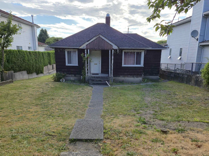 6029 Dumfries Street, Vancouver BC V5P 3B1