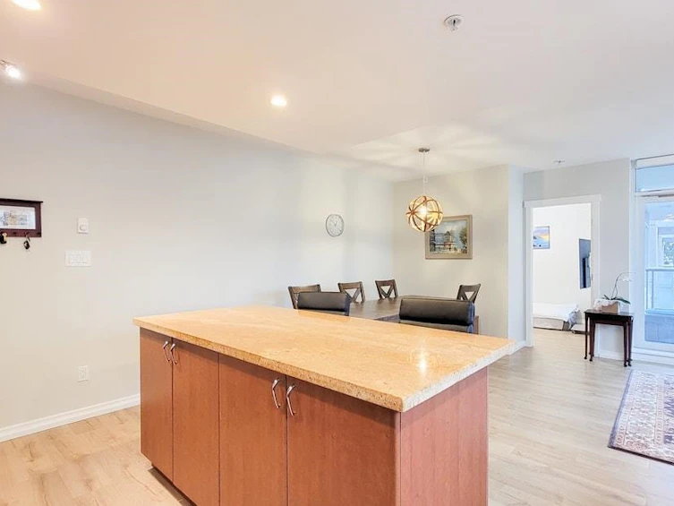 301-9266 University Crescent, Burnaby, BC, V5A 4Z1 - 12