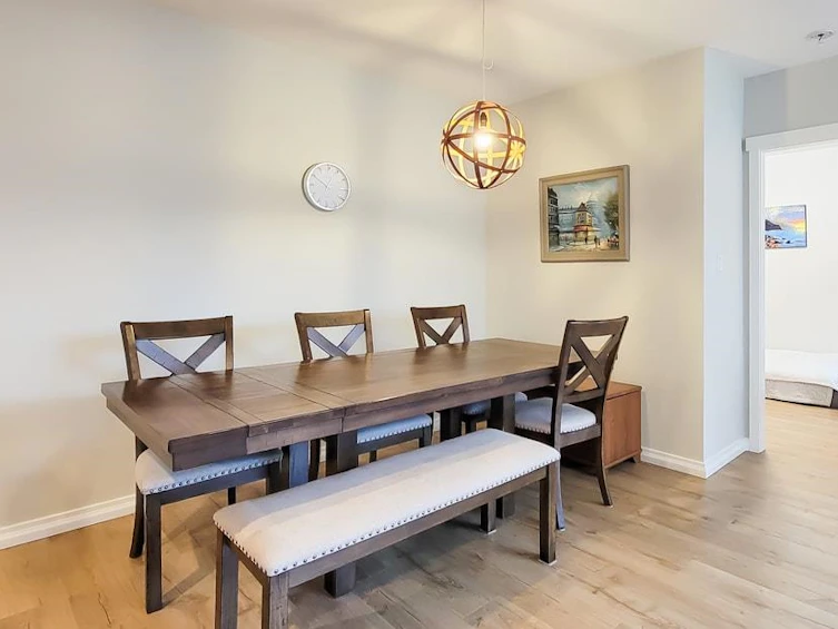 301-9266 University Crescent, Burnaby, BC, V5A 4Z1 - 9