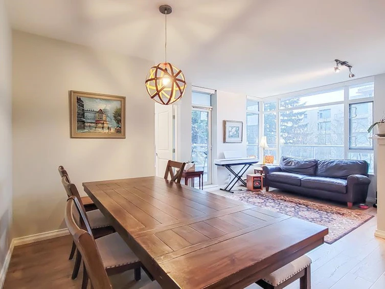 301-9266 University Crescent, Burnaby, BC, V5A 4Z1