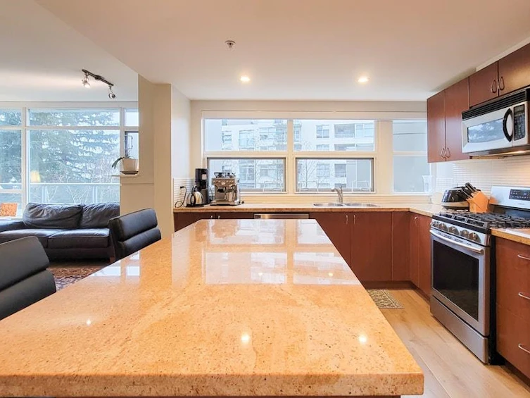 301-9266 University Crescent, Burnaby, BC, V5A 4Z1 - 8