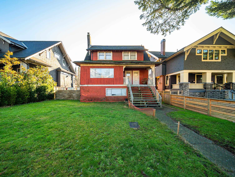 2544 W 3rd Avenue, Vancouver, BC, V6K 1M1