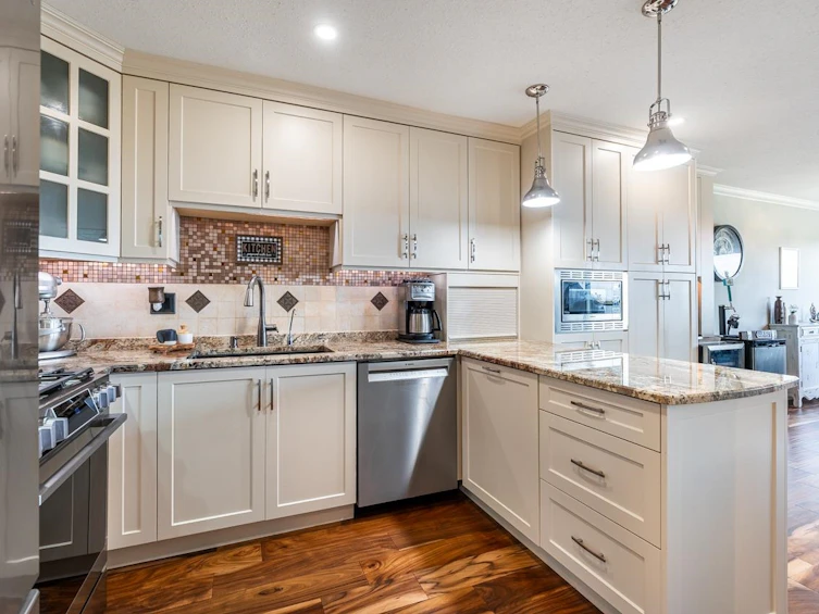 114-2721 Atlin Place, Coquitlam, BC, V3C 5B1 - 4