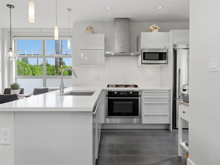 204-2388 Marine Drive, West Vancouver, BC, V7V 1K8 - 10