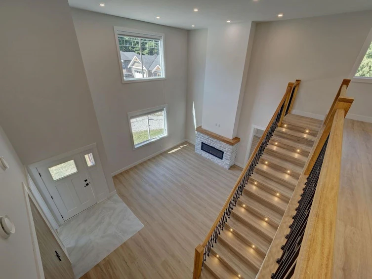 6070-72 Heartwood Place, Sechelt, BC, V7Z 0V6 - 16