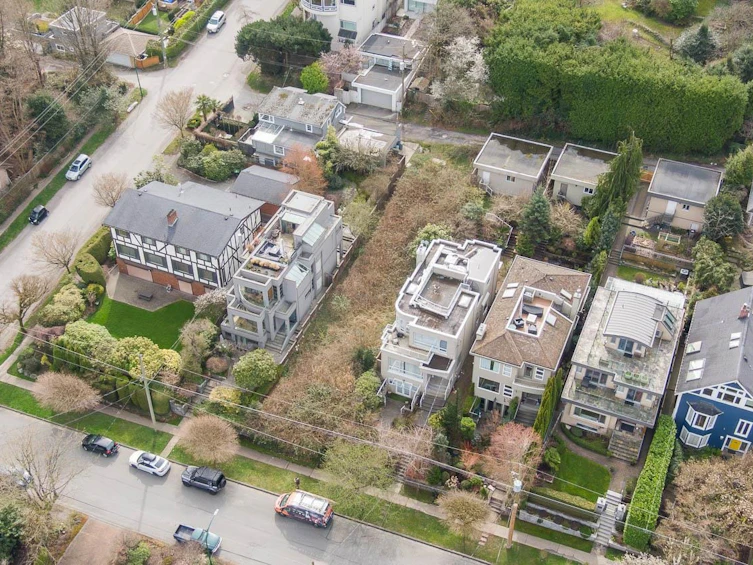 4418 W 2nd Avenue, Vancouver, BC, V6R 1K5 - 4