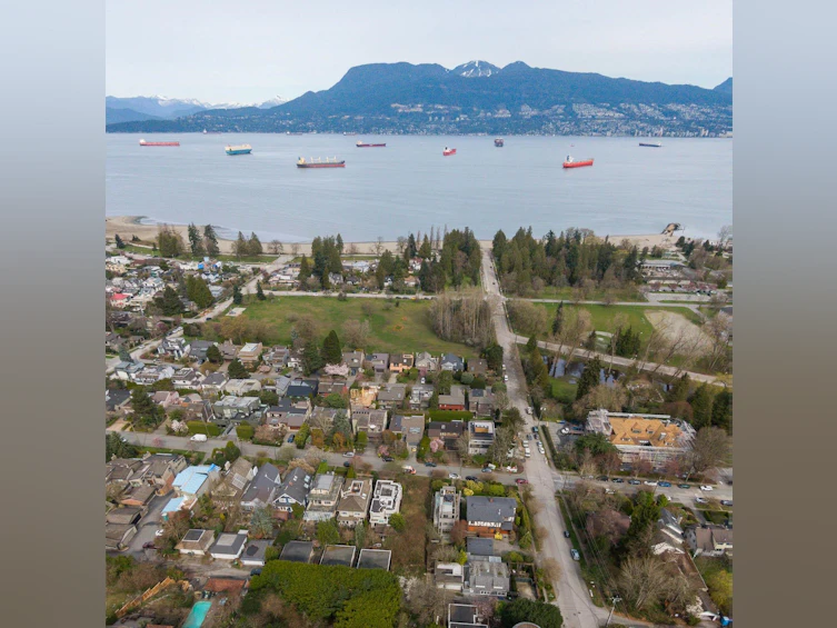 4418 W 2nd Avenue, Vancouver, BC, V6R 1K5 - 6