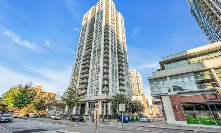 1008-2979 Glen Drive