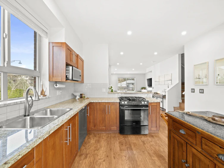 1-301 Klahanie Drive, Port Moody, BC, V3H 0C2 - 12