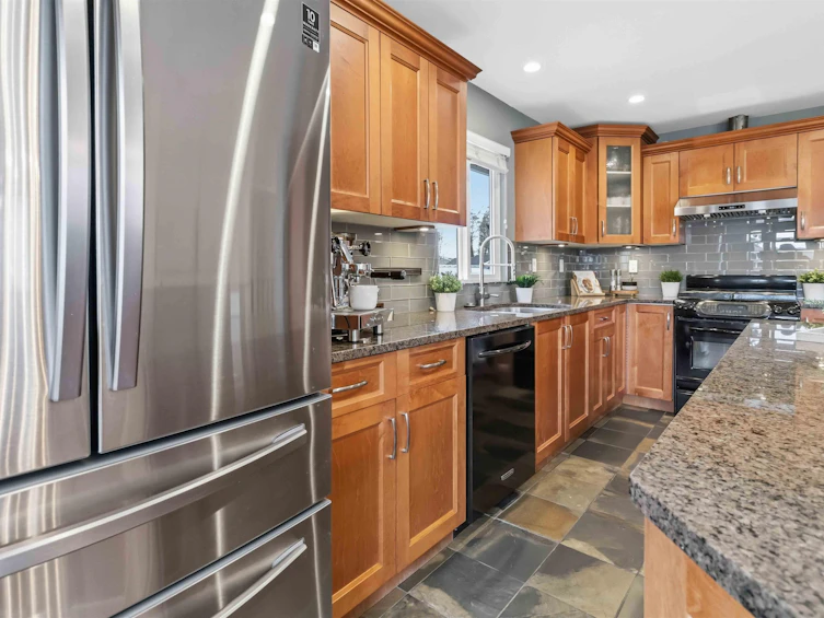 11895 82a Avenue, Delta, BC, V4C 3P6 - 11