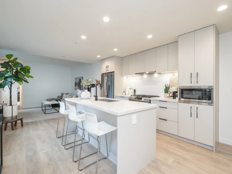 212-3018 St George Street, Port Moody, BC, V3H 2H7 - 9