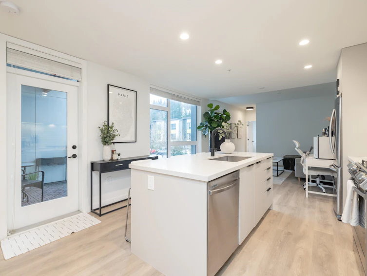 212-3018 St George Street, Port Moody, BC, V3H 2H7 - 7