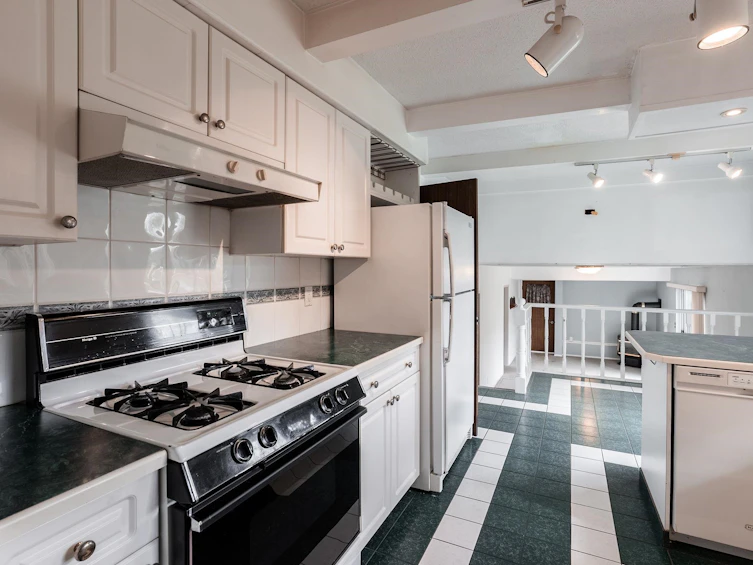 4952 Fenton Drive, Delta, BC, V4K 2H4 - 8